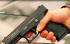 Домашен насилник заплаши съпруга с пушка и газов пистолет